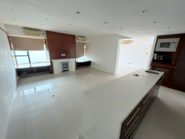 DBay Phase 13 - Chianti - The Pavilion