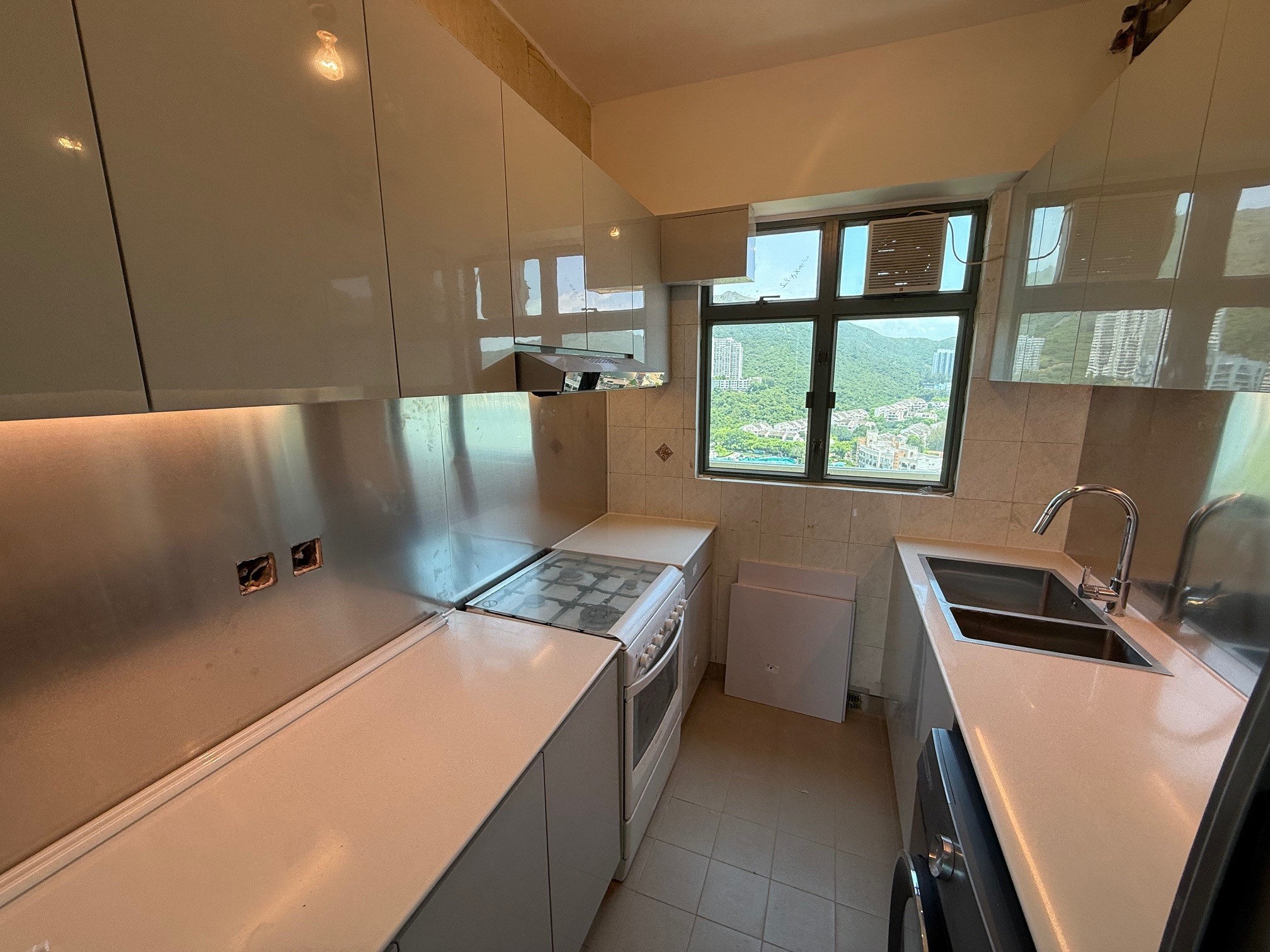 DBay Phase 7 - La Vista - Vista Court